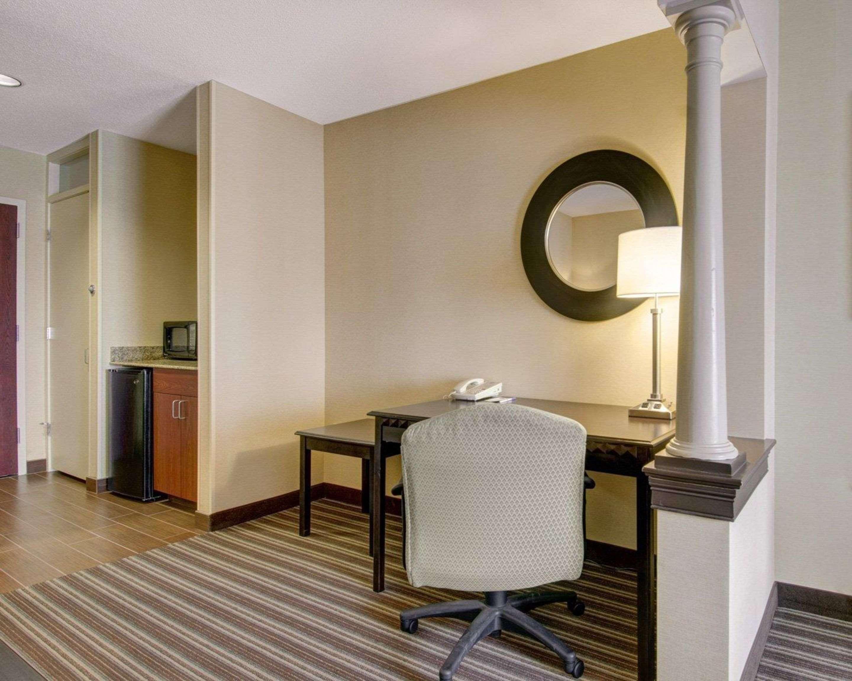 Spark By Hilton Woburn Boston Екстериор снимка