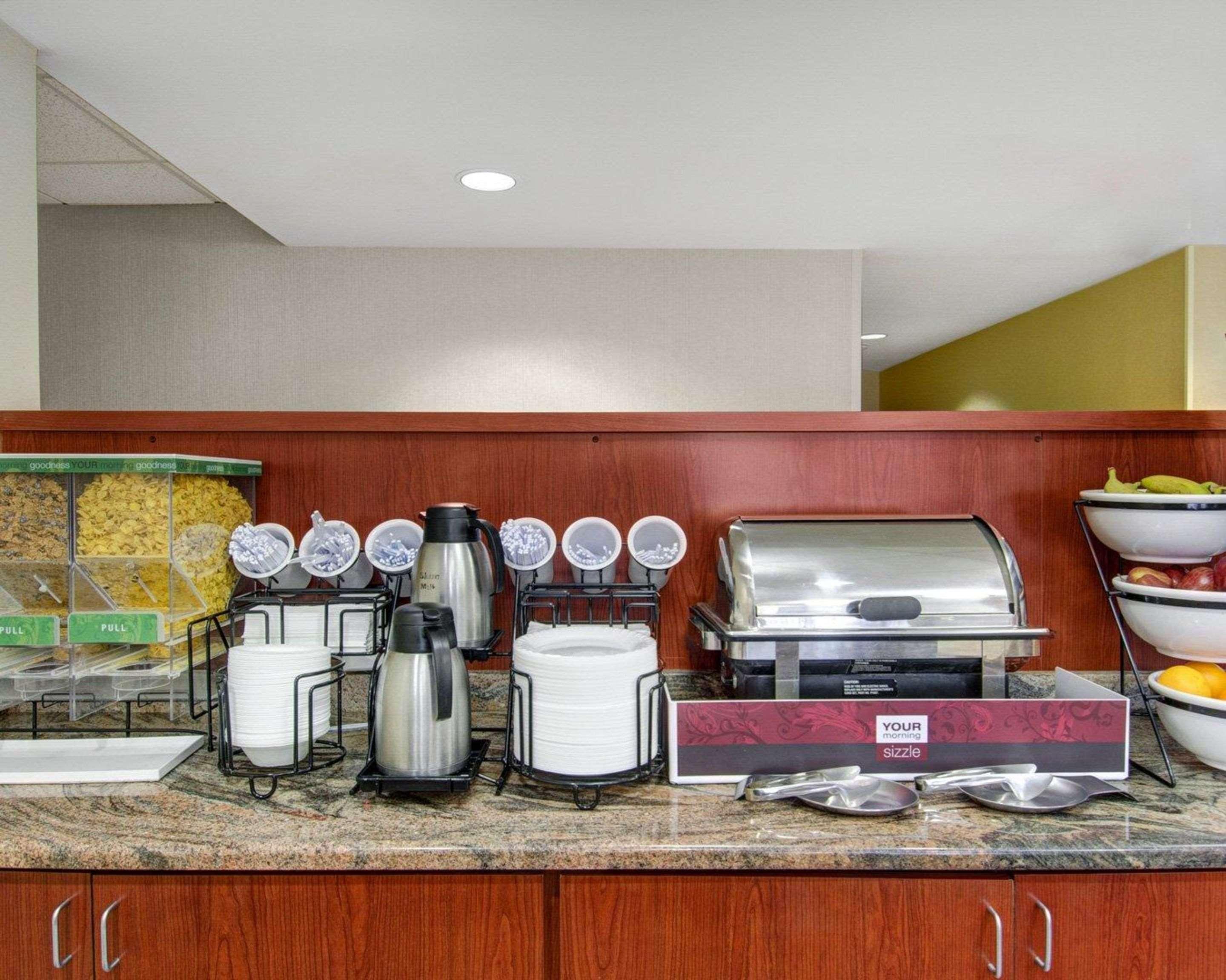 Spark By Hilton Woburn Boston Екстериор снимка