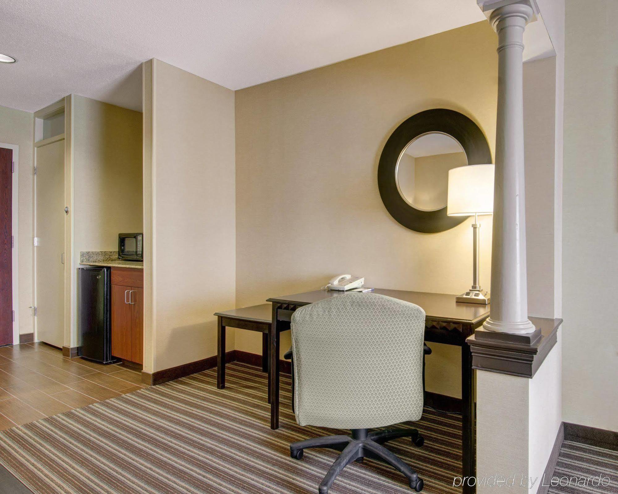 Spark By Hilton Woburn Boston Екстериор снимка